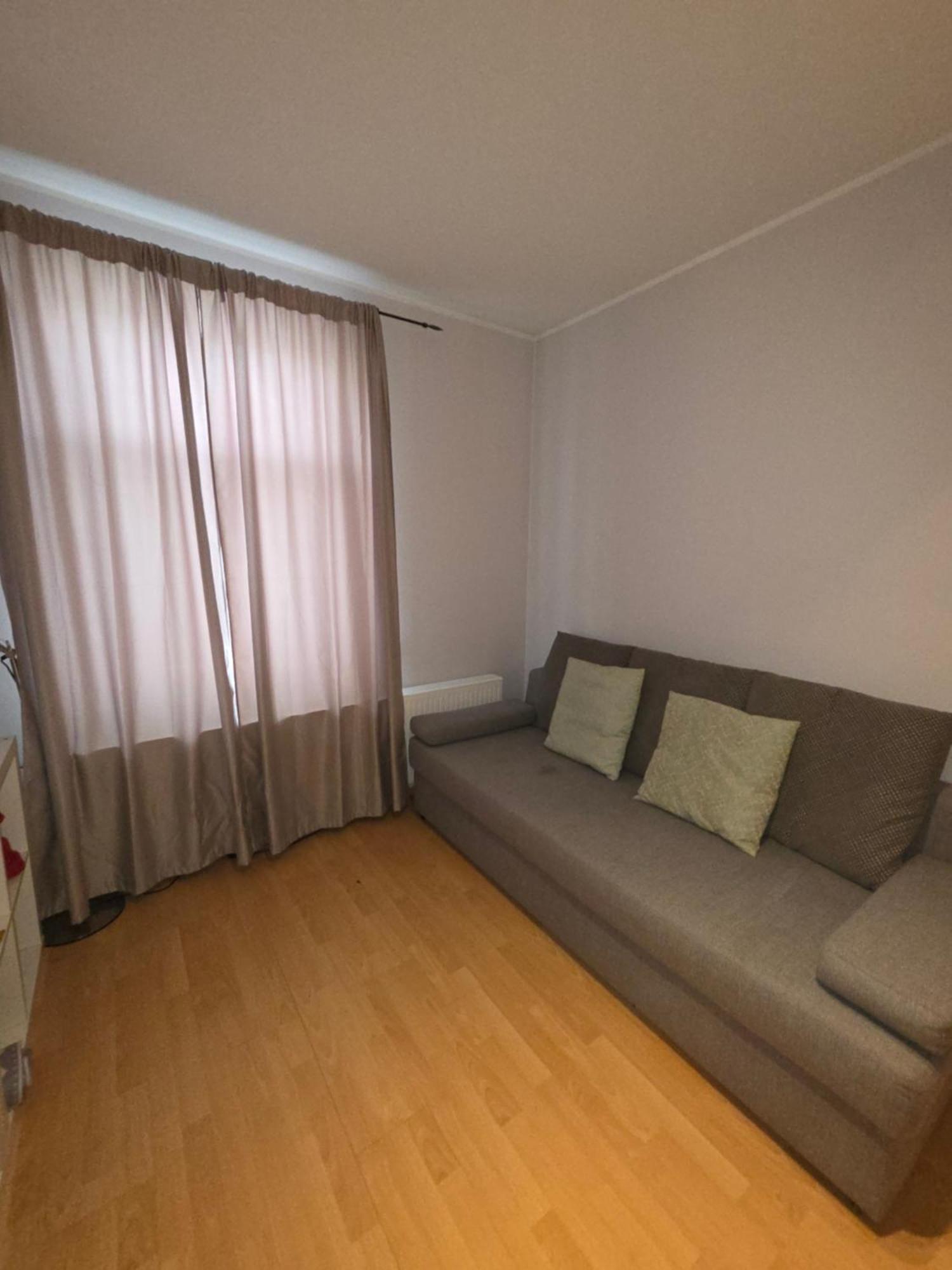 Suur-Ameerika Apartment Ταλίν Δωμάτιο φωτογραφία