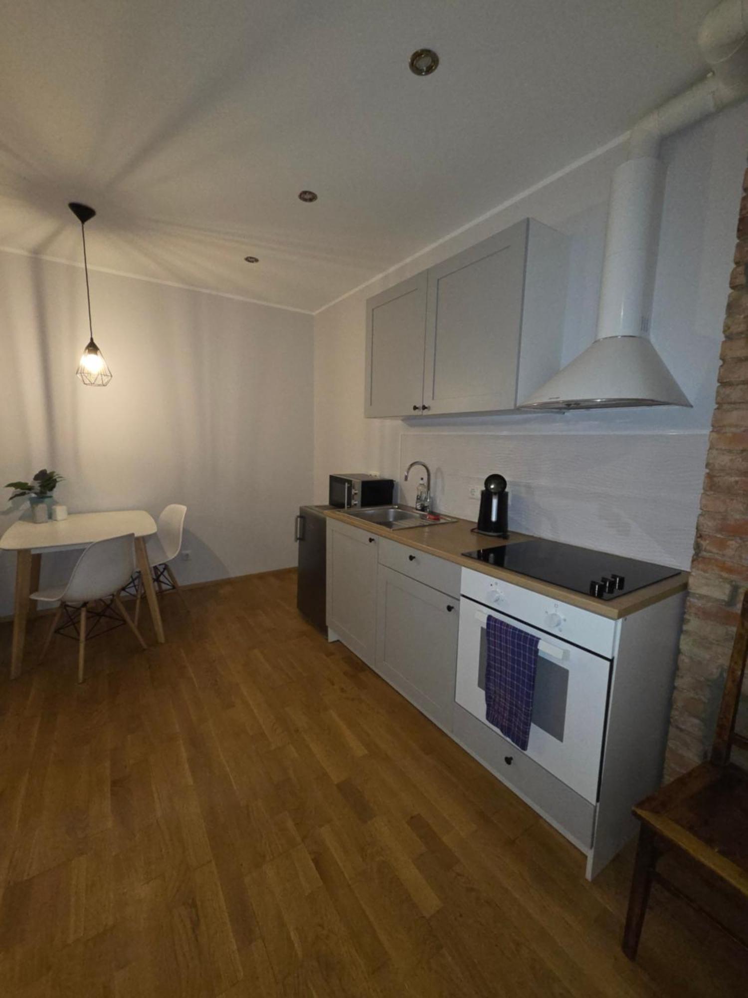 Suur-Ameerika Apartment Ταλίν Δωμάτιο φωτογραφία